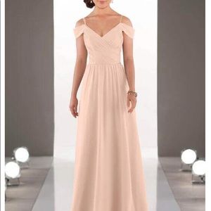 NEW WITH TAGS Sorella Vita Blush Gown